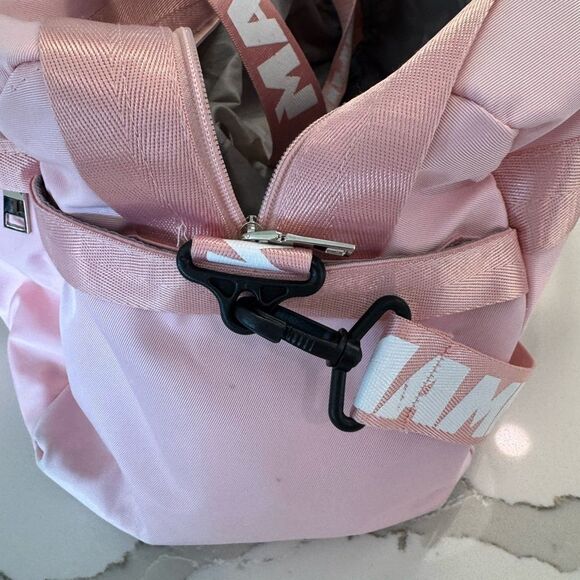 Pink Gym Bag with many compartments - Picture 5 of 7